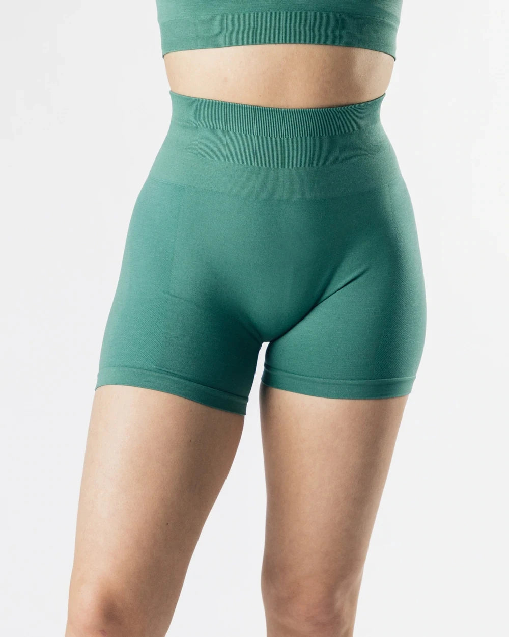 Peeli Amplify Seamless Scrunch Butt Shorts