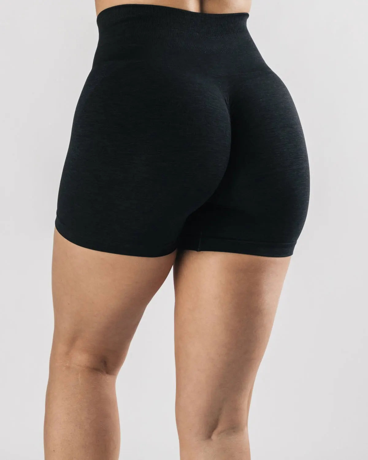 Peeli Amplify Seamless Scrunch Butt Shorts