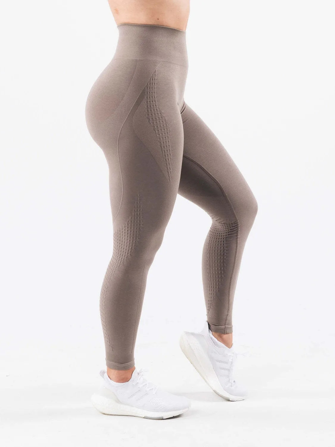 Peeli Amplify Contour Scrunch Butt Leggings