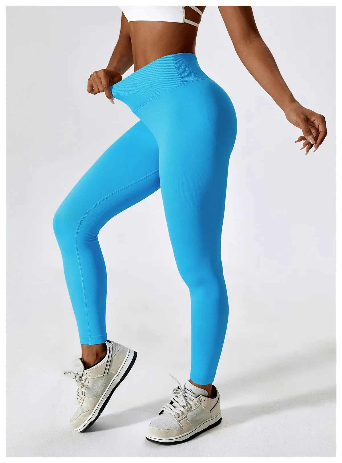 Peeli V-Cross Scrunch Butt Leggings