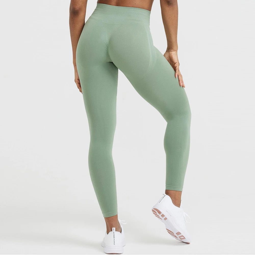 Peeli Effortless Seamless Scrunch Butt Leggings