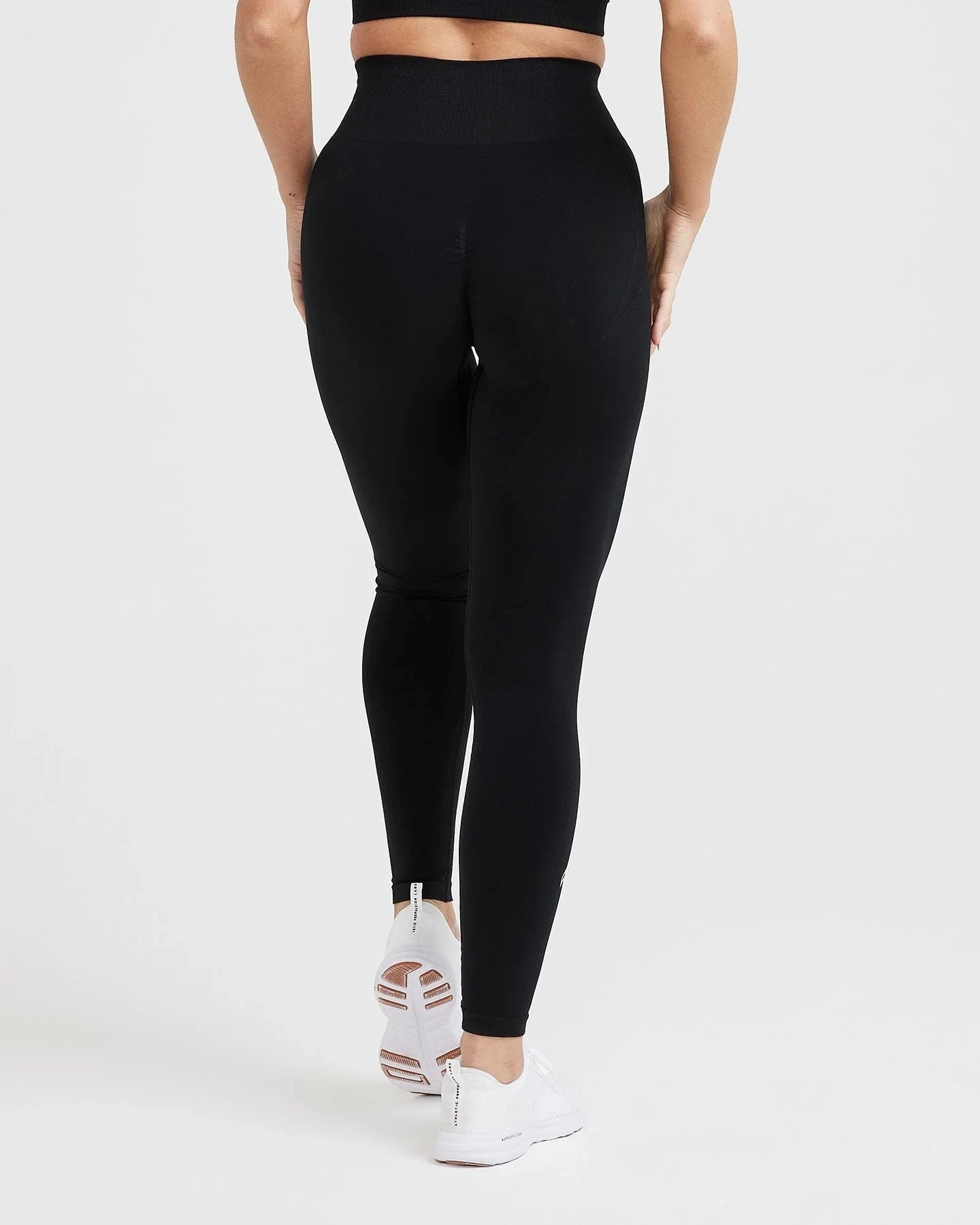 Peeli Effortless Seamless Scrunch Butt Leggings